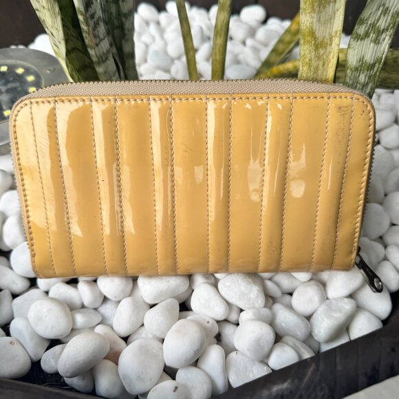 Chloe Wallet (FLAWS) Purse Long Wallet Authentic Beige Mustard Yellow - Picture 4 of 13